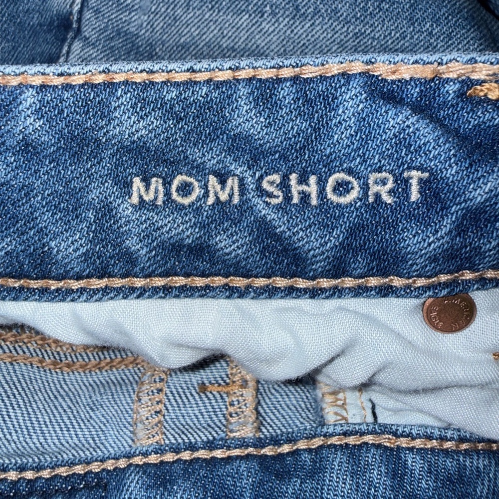 American Eagle Women’s Sz 14 Mom Shorts Denim Jean Distressed Stretch - Picture 4 of 7